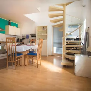 Altstadt Charly Apartment