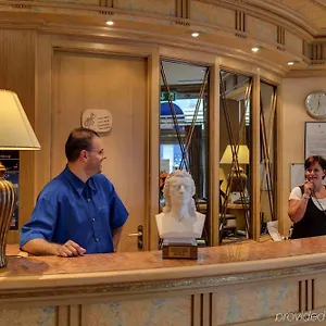 Awa **** Monaco di Baviera