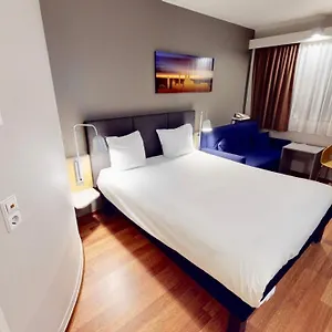 Ibis Airport Hotel Kolonia